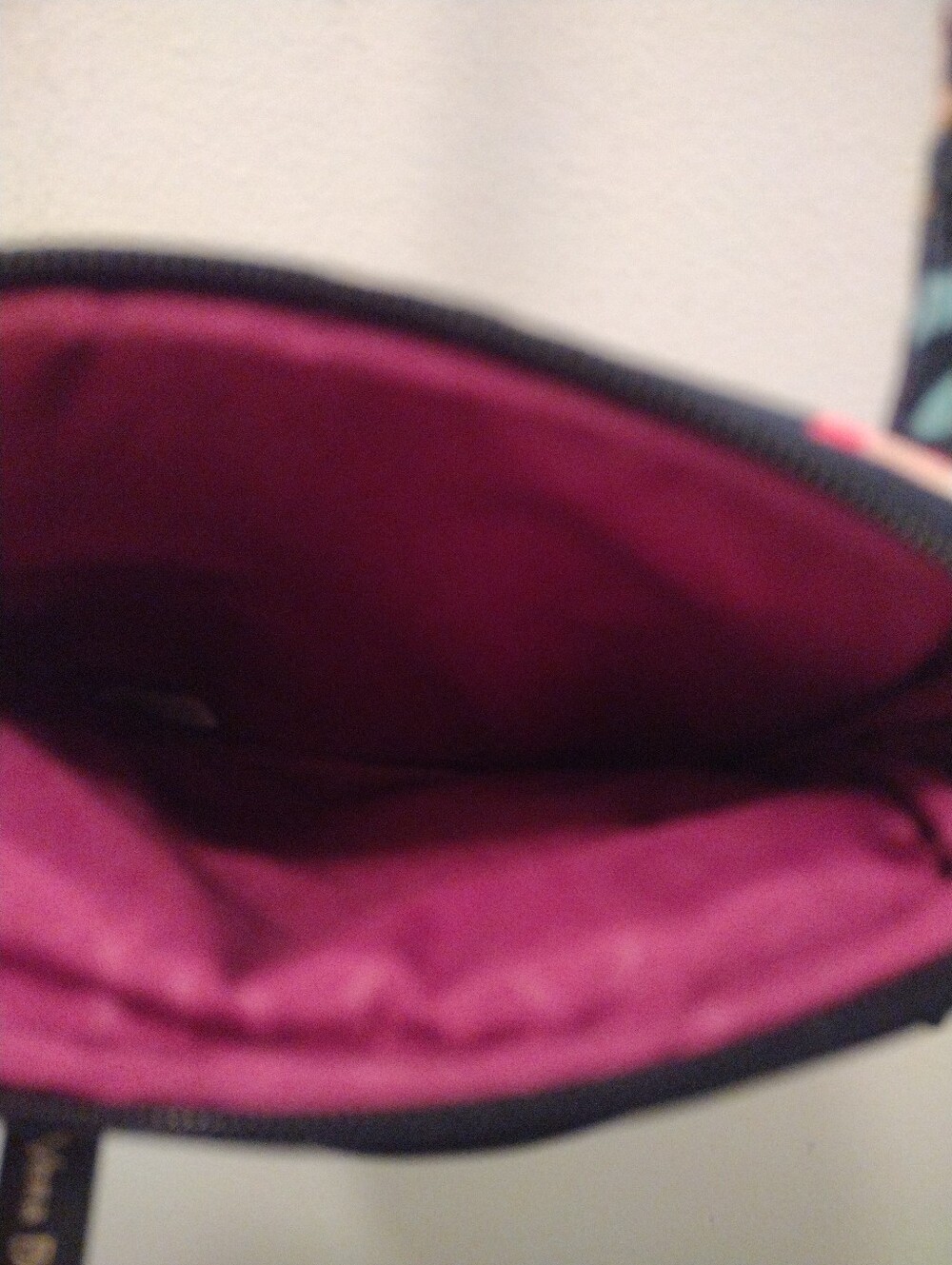 Vera Bradley Cross Body - Picture 3 of 5